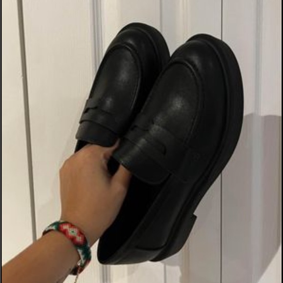 Black Loafers *BRAND NEW* - Picture 2 of 4